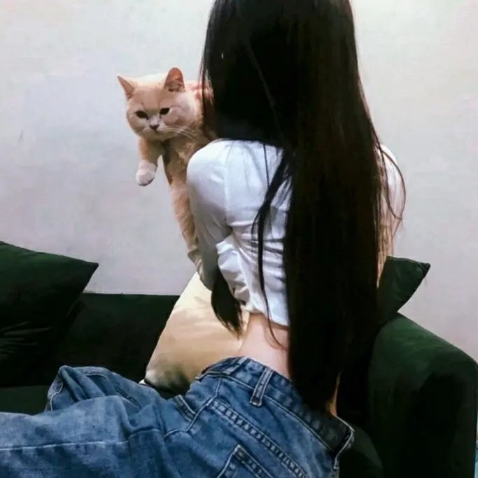 龙纹身的女鬼入镜